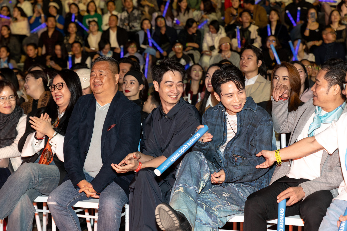 Dàn ca sĩ Anh trai vượt ngàn chông gai đã tới Đà Lạt để ủng hộ Quốc Thiên. Với họ, Quốc Thiên là người bạn luôn sát cánh, quan tâm chu đáo với từng người xung quanh. Thông qua chương trình, khán giả được thấy một Quốc Thiên đời thường, chân thật và tình cảm.