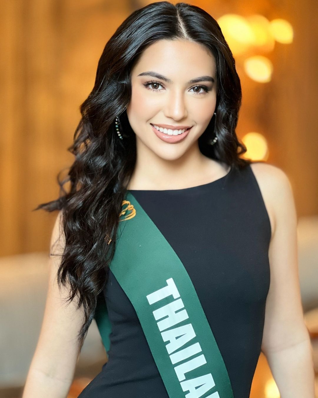 Thái Lan và Philippines là hai ứng viên được yêu thích ở khu vực châu Á. Tuy nhiên, trong suốt quá trình tham dự cuộc thi, hai người đẹp bị đánh giá mờ nhạt.