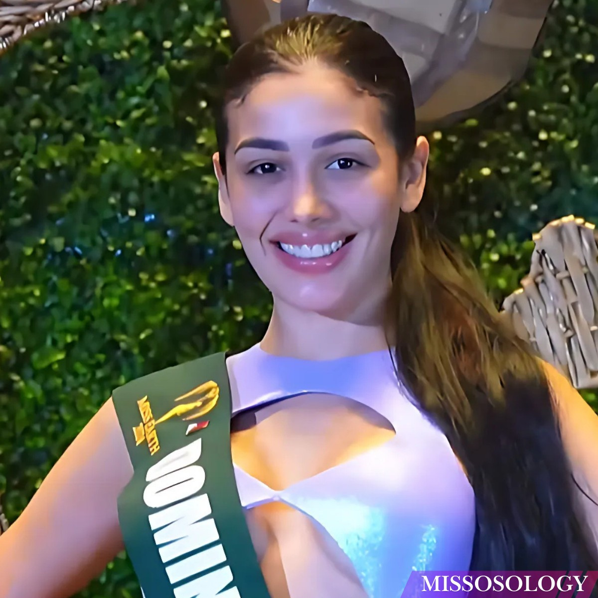 Mặt mộc của người đẹp Brazil, Cộng hòa Dominica, Colombia cũng được khen ngợi. Họ đều là những ứng viên sáng giá của khu vực châu Mỹ.