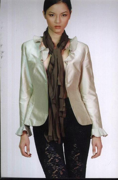 Người mẫu Bảo Hòa cũng có mặt trong album ảnh này