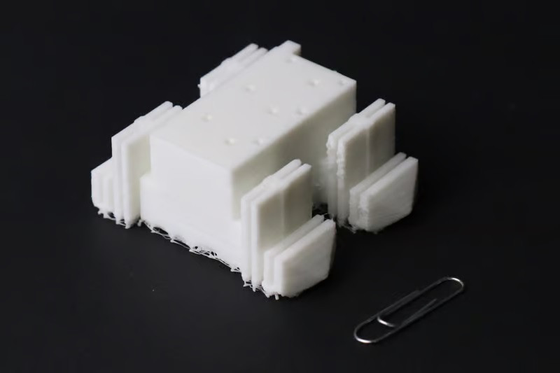 Robot thân mềm, in 3D, chạy bằng khí nén đang hoạt động. (Ảnh: Đại học Edinburgh)