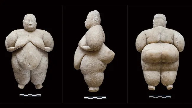 Tượng phụ nữ cổ đại được tìm thấy tại Çatalhöyük ở Thổ Nhĩ Kỳ. (Ảnh: Jason Quinlan)