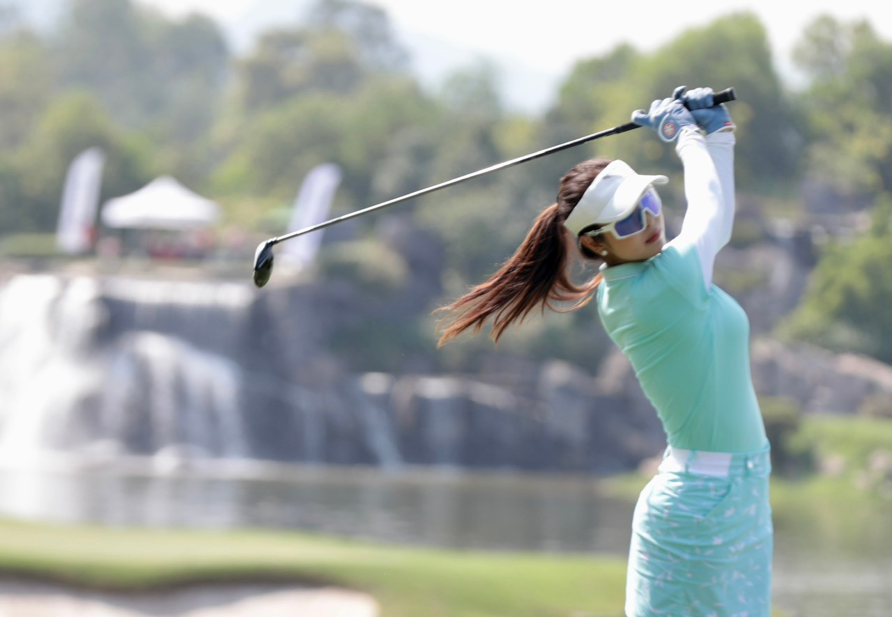 Hấp dẫn cuộc đua 'tam mã': Đoàn Uy, Phạm Nam, Đức Sơn ảnh 41 Hấp dẫn cuộc đua 'tam mã': Đoàn Uy, Phạm Nam, Đức Sơn ảnh 41