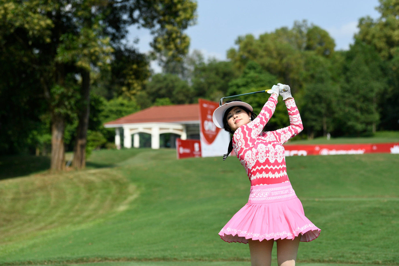 Hấp dẫn cuộc đua 'tam mã': Đoàn Uy, Phạm Nam, Đức Sơn ảnh 80 Hấp dẫn cuộc đua 'tam mã': Đoàn Uy, Phạm Nam, Đức Sơn ảnh 80