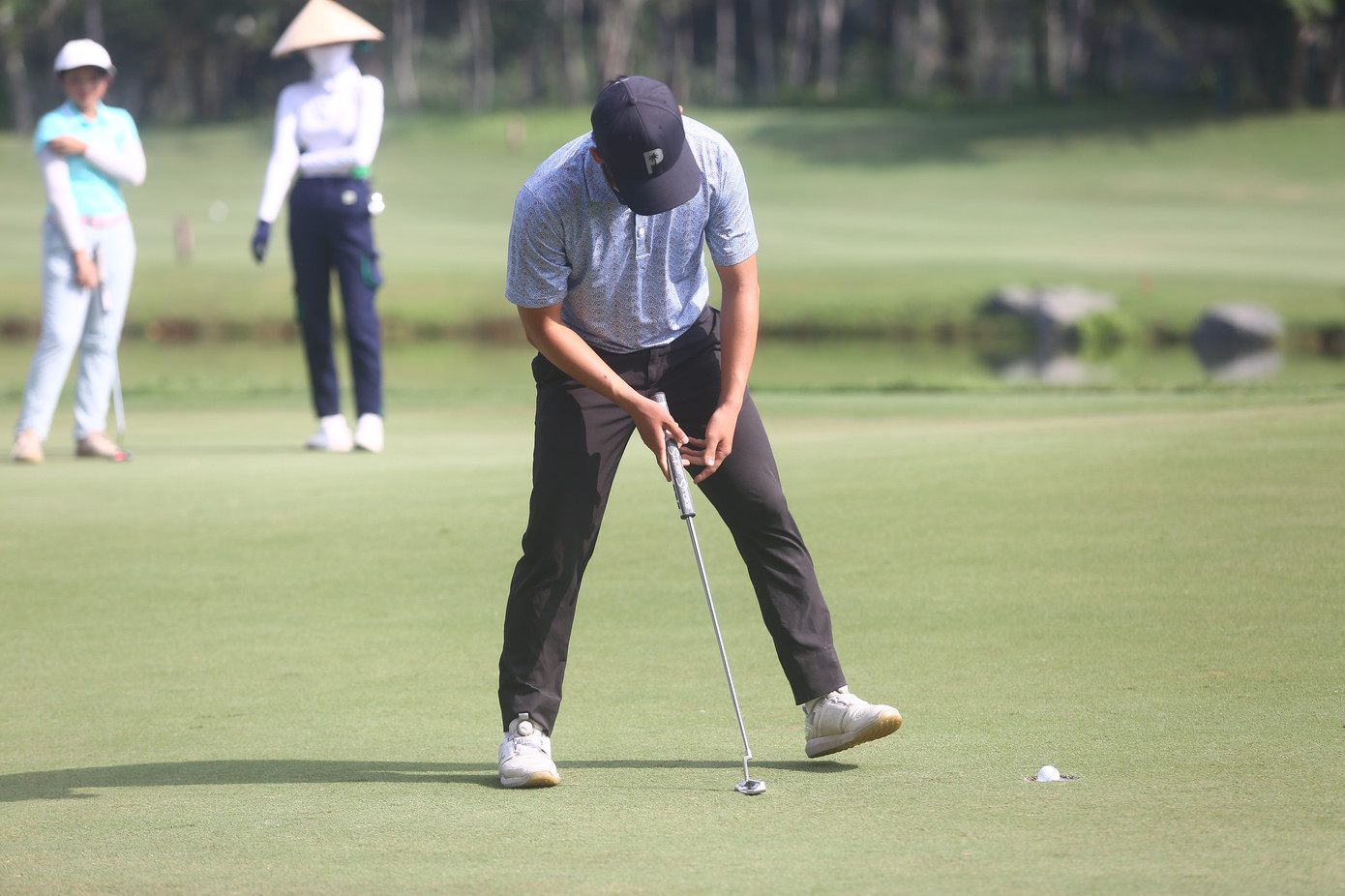 Hấp dẫn cuộc đua 'tam mã': Đoàn Uy, Phạm Nam, Đức Sơn ảnh 65 Hấp dẫn cuộc đua 'tam mã': Đoàn Uy, Phạm Nam, Đức Sơn ảnh 65