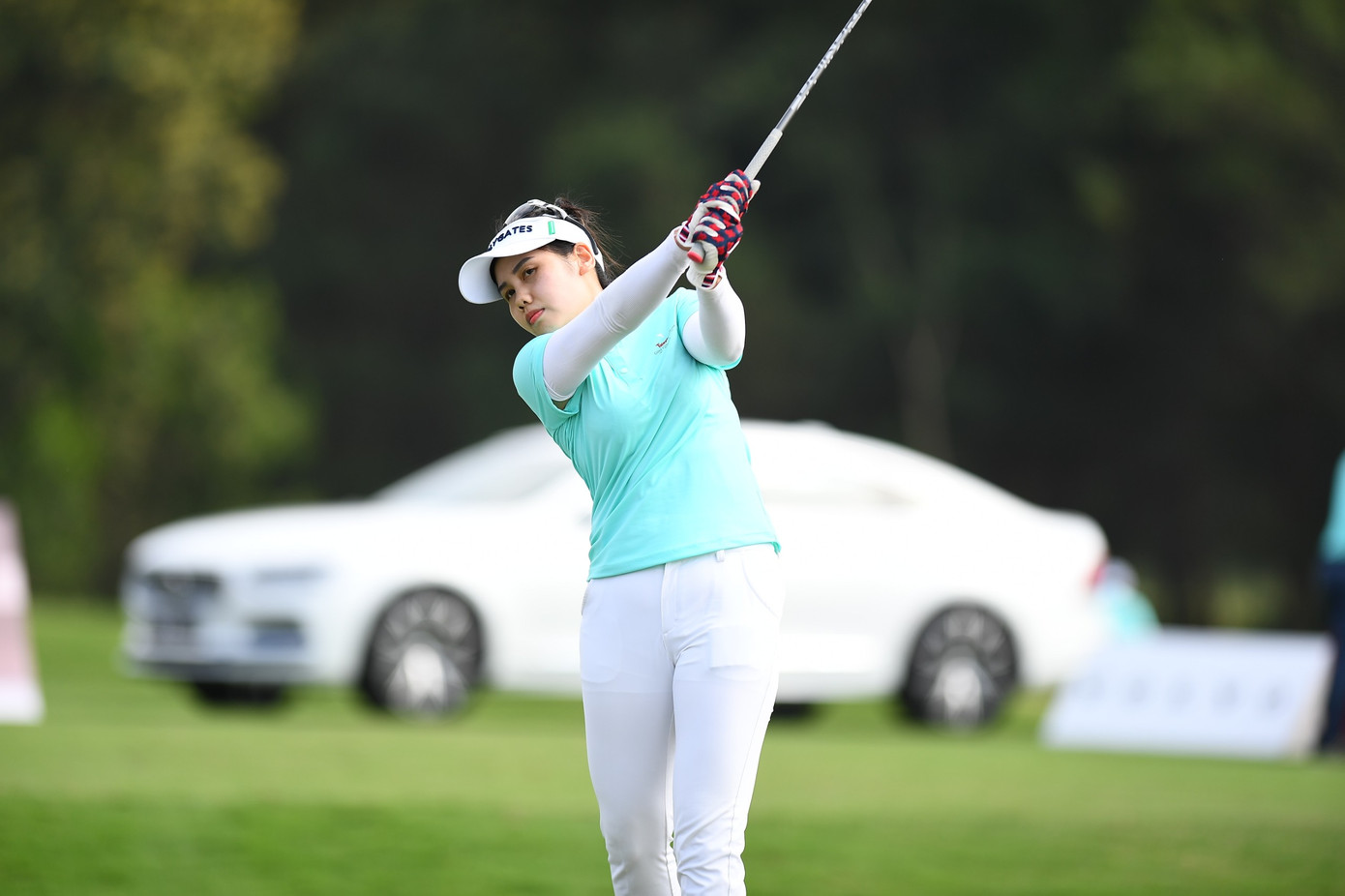 Với tính thách thức cao, các golfer luôn háo hức chờ đón thời điểm khởi tranh mỗi mùa Tiền Phong Golf Championship để đưa tên mình vào lịch sử của giải. Với tính thách thức cao, các golfer luôn háo hức chờ đón thời điểm khởi tranh mỗi mùa Tiền Phong Golf Championship để đưa tên mình vào lịch sử của giải.