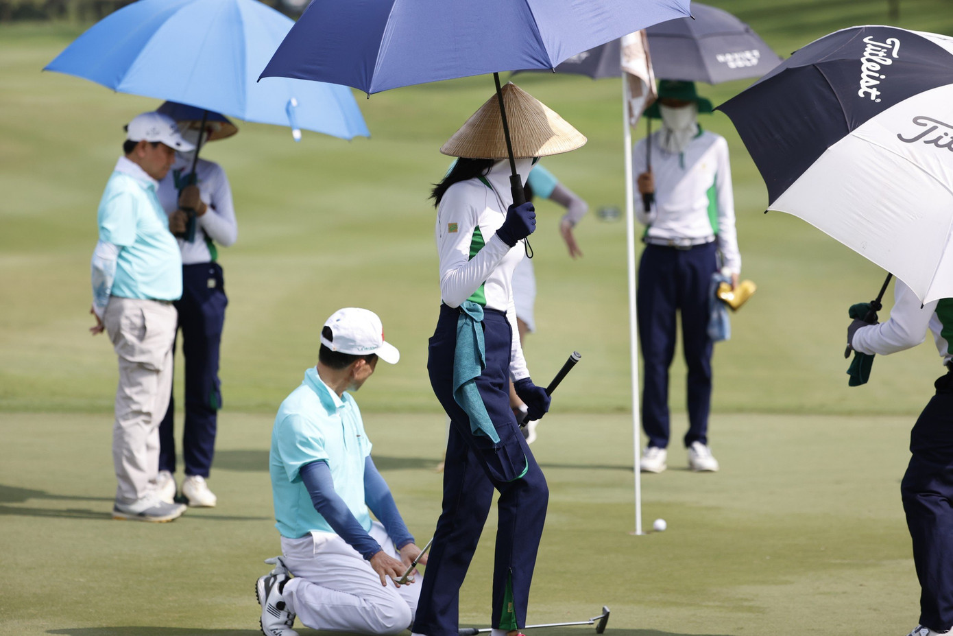 Hấp dẫn cuộc đua 'tam mã': Đoàn Uy, Phạm Nam, Đức Sơn ảnh 84 Hấp dẫn cuộc đua 'tam mã': Đoàn Uy, Phạm Nam, Đức Sơn ảnh 84