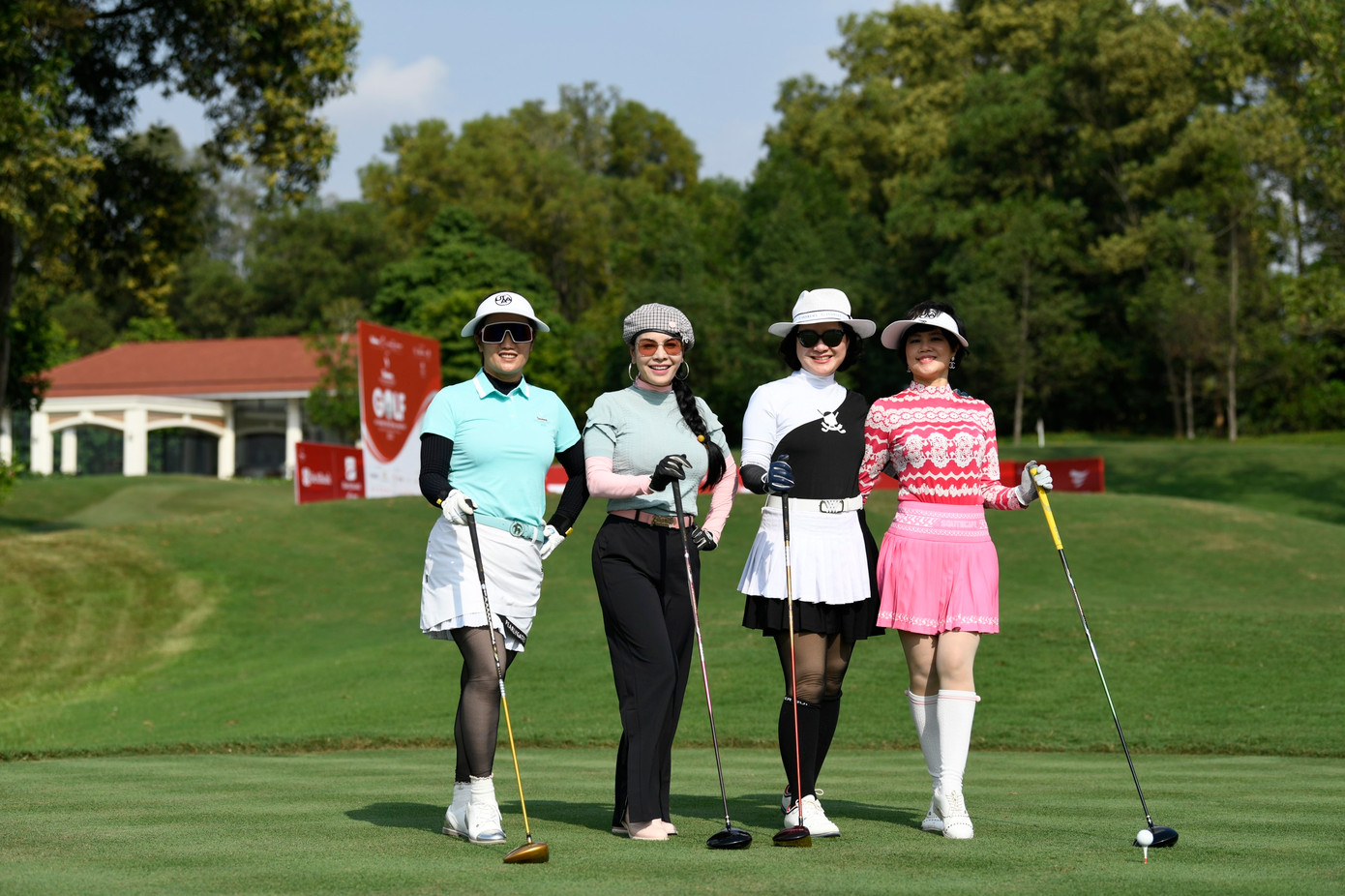 Hấp dẫn cuộc đua 'tam mã': Đoàn Uy, Phạm Nam, Đức Sơn ảnh 76 Hấp dẫn cuộc đua 'tam mã': Đoàn Uy, Phạm Nam, Đức Sơn ảnh 76