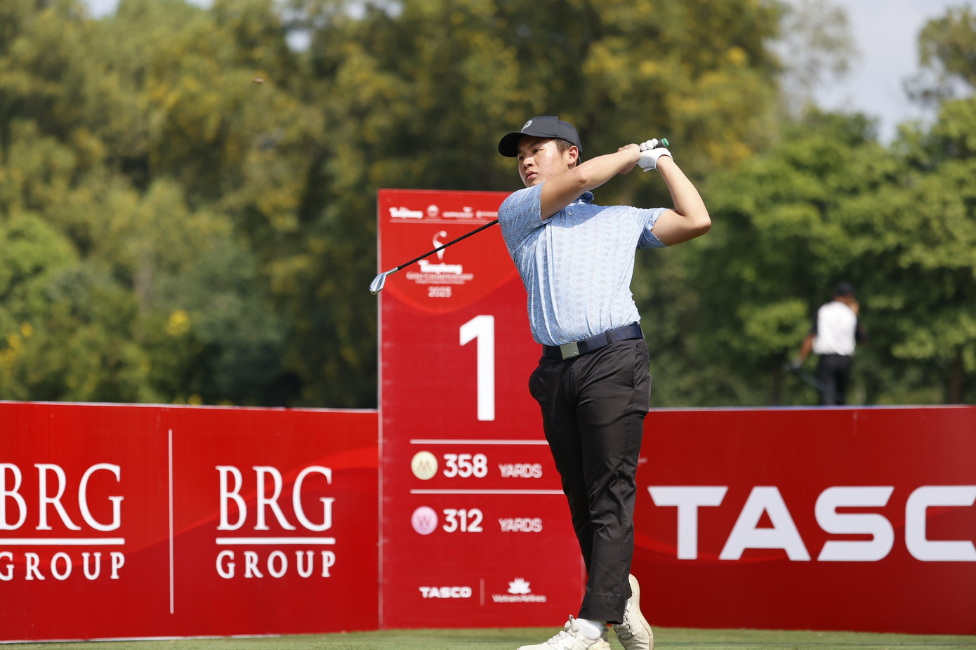 Hấp dẫn cuộc đua 'tam mã': Đoàn Uy, Phạm Nam, Đức Sơn ảnh 33 Hấp dẫn cuộc đua 'tam mã': Đoàn Uy, Phạm Nam, Đức Sơn ảnh 33