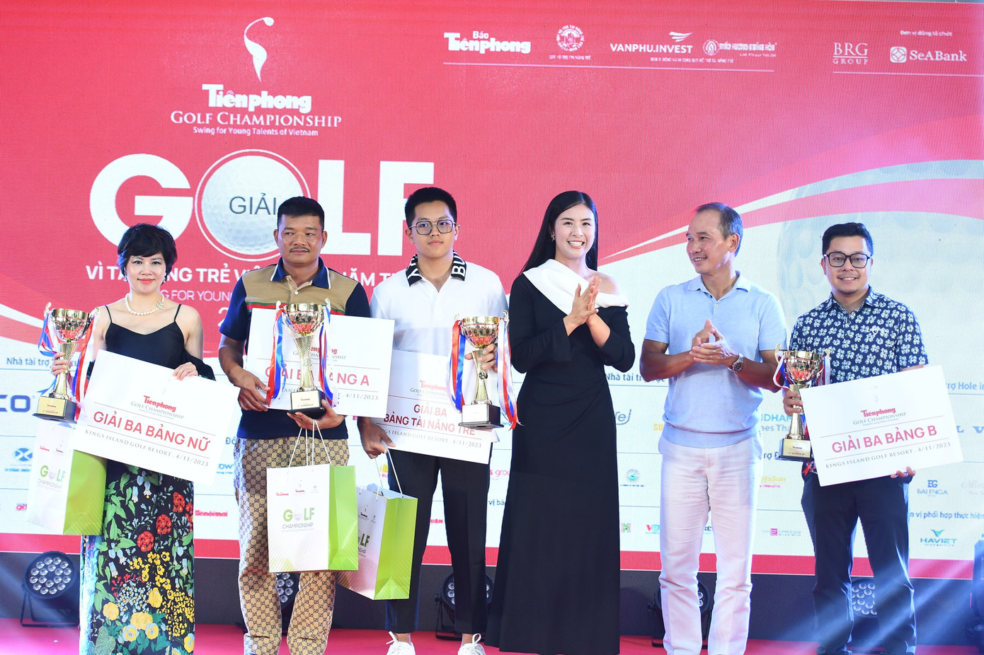 Golfer 16 tuổi Nguyễn Đức Sơn vô địch Tiền Phong Golf Championship năm 2023 ảnh 20 Golfer 16 tuổi Nguyễn Đức Sơn vô địch Tiền Phong Golf Championship năm 2023 ảnh 20