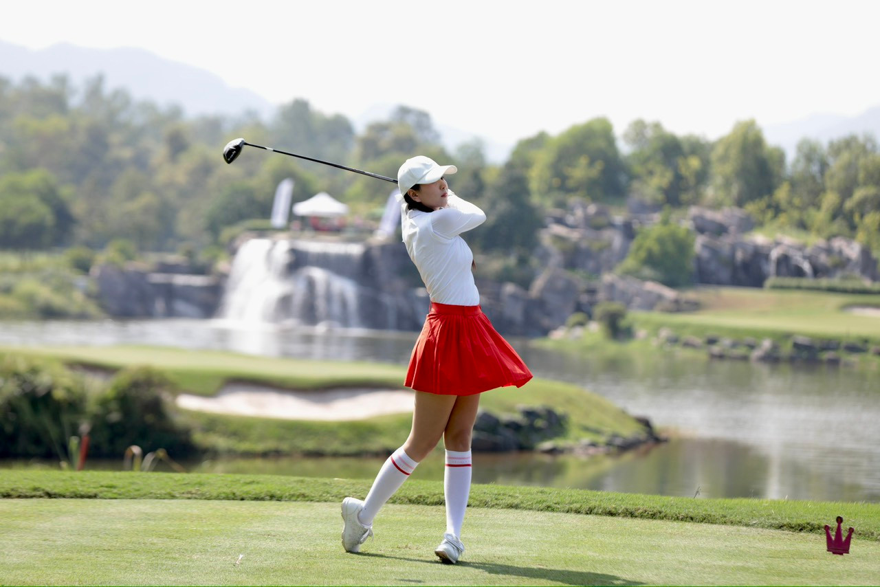 Hấp dẫn cuộc đua 'tam mã': Đoàn Uy, Phạm Nam, Đức Sơn ảnh 43 Hấp dẫn cuộc đua 'tam mã': Đoàn Uy, Phạm Nam, Đức Sơn ảnh 43