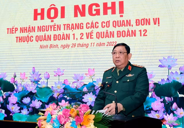 Tiếp nhận nguyên trạng hai Quân đoàn về Quân đoàn 12 ảnh 2