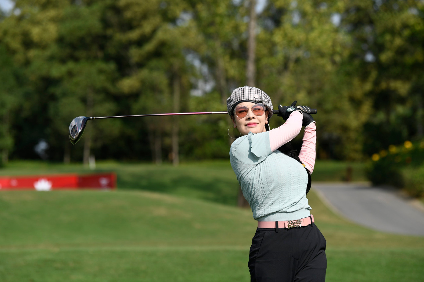 Hấp dẫn cuộc đua 'tam mã': Đoàn Uy, Phạm Nam, Đức Sơn ảnh 78 Hấp dẫn cuộc đua 'tam mã': Đoàn Uy, Phạm Nam, Đức Sơn ảnh 78