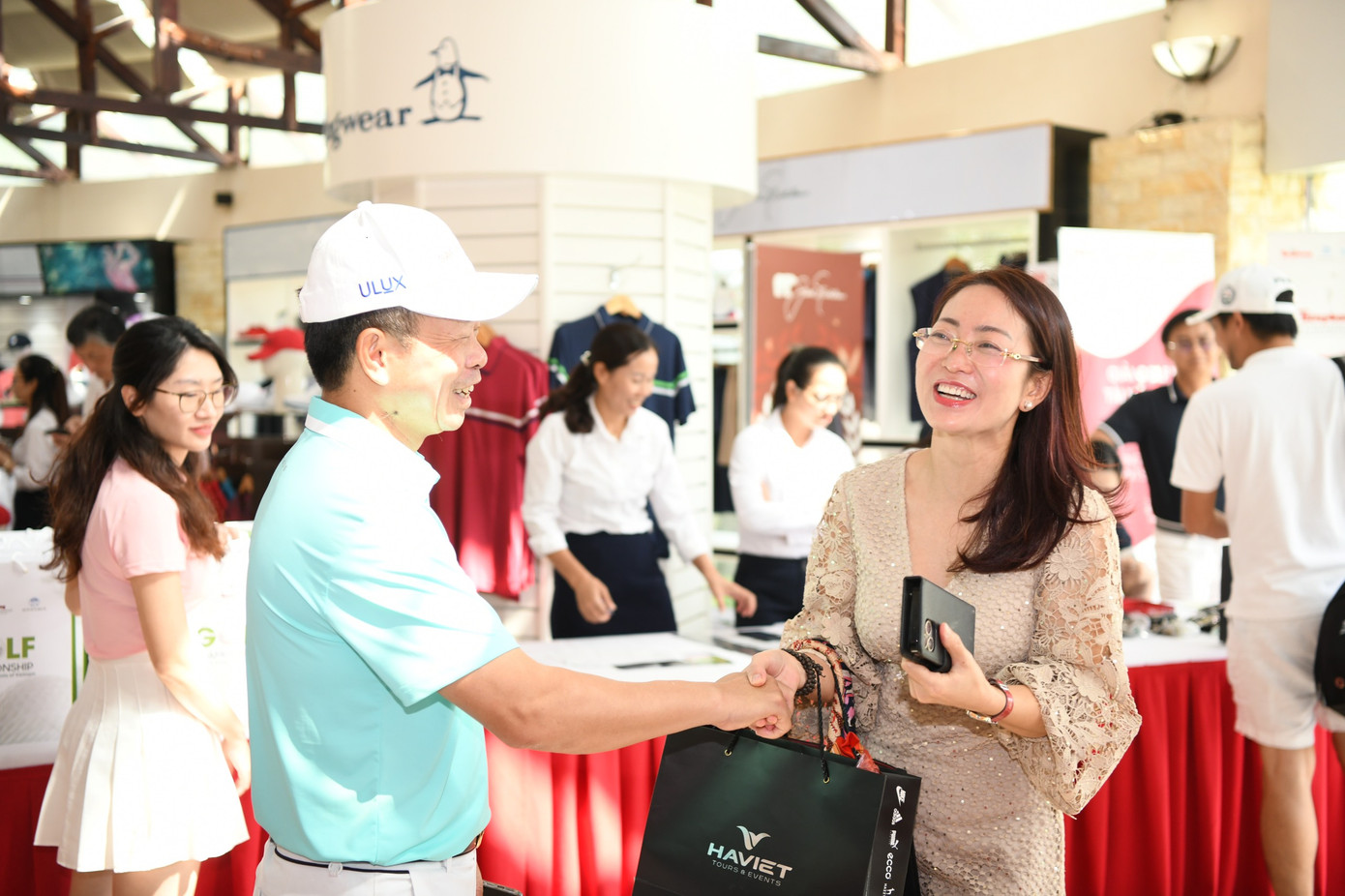 Hấp dẫn cuộc đua 'tam mã': Đoàn Uy, Phạm Nam, Đức Sơn ảnh 9 Hấp dẫn cuộc đua 'tam mã': Đoàn Uy, Phạm Nam, Đức Sơn ảnh 9