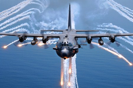 AC-130 thị uy