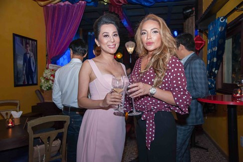 Đức Huy hạnh phúc sắp đón con thứ 2 với vợ kém 44 tuổi ảnh 3