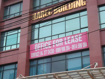 Giá văn phòng còn giảm. Ảnh: Hoàng Lan. Giá văn phòng còn giảm. Ảnh: Hoàng Lan