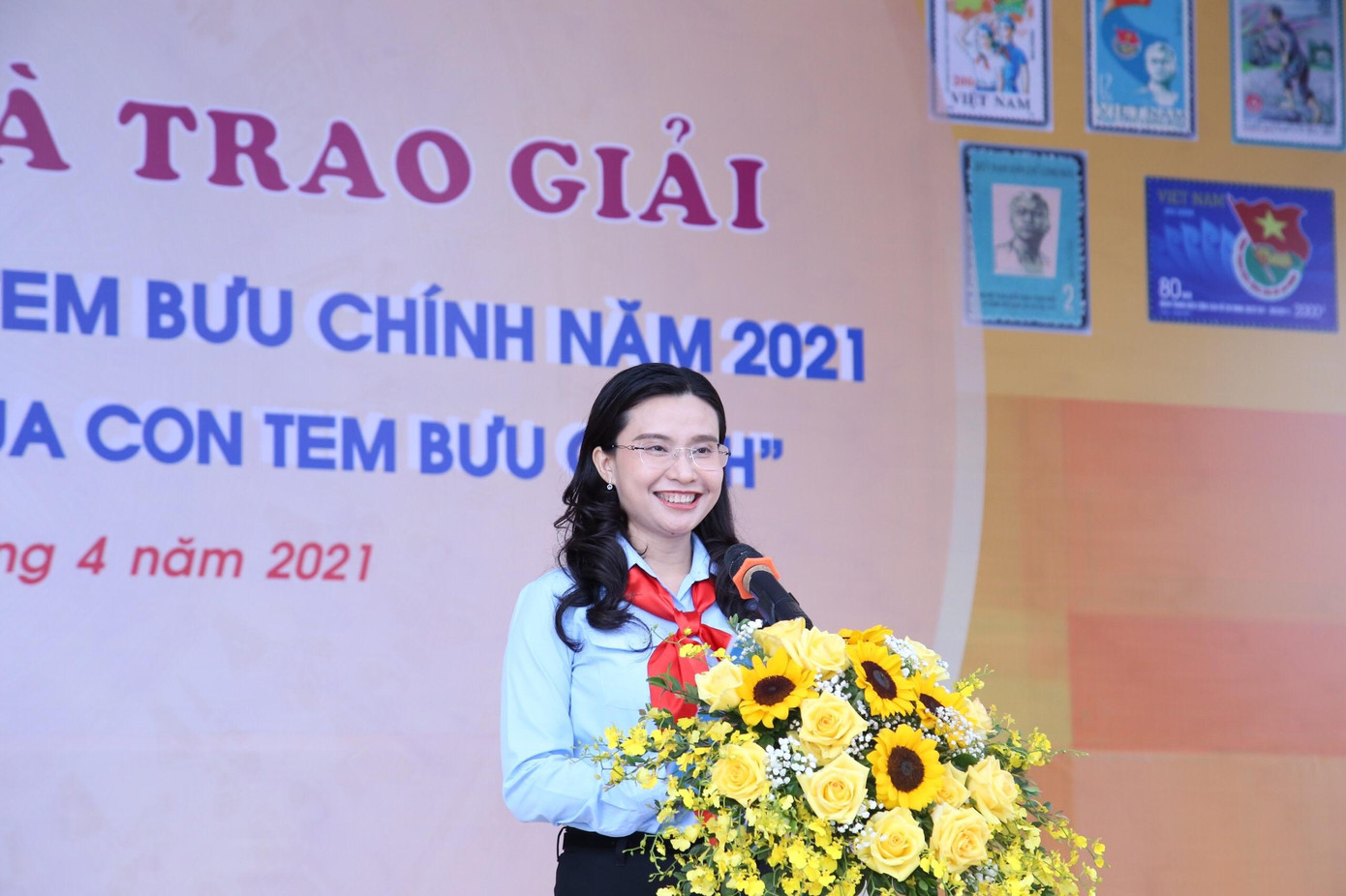 Chị Nguyễn Phạm Duy Trang, Trưởng ban Công tác Thiếu nhi T.Ư Đoàn, Phó Chủ tịch thường trực Hội đồng Đội T.Ư cho biết, cuộc thi Sưu tập và tìm hiểu tem Bưu chính năm 2021 nhận được hơn 1,2 triệu bài dự thi hợp lệ. Chị Nguyễn Phạm Duy Trang, Trưởng ban Công tác Thiếu nhi T.Ư Đoàn, Phó Chủ tịch thường trực Hội đồng Đội T.Ư cho biết, cuộc thi Sưu tập và tìm hiểu tem Bưu chính năm 2021 nhận được hơn 1,2 triệu bài dự thi hợp lệ.