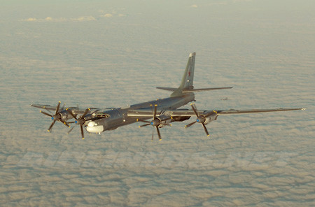 Máy bay ném bom chiến lược của Nga tham gia tập trận tại biển Okhotsk