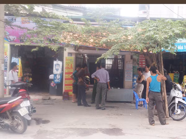Ngôi nhà trọ số 24 - nơi xảy ra vụ án mạng. Ảnh: T.N