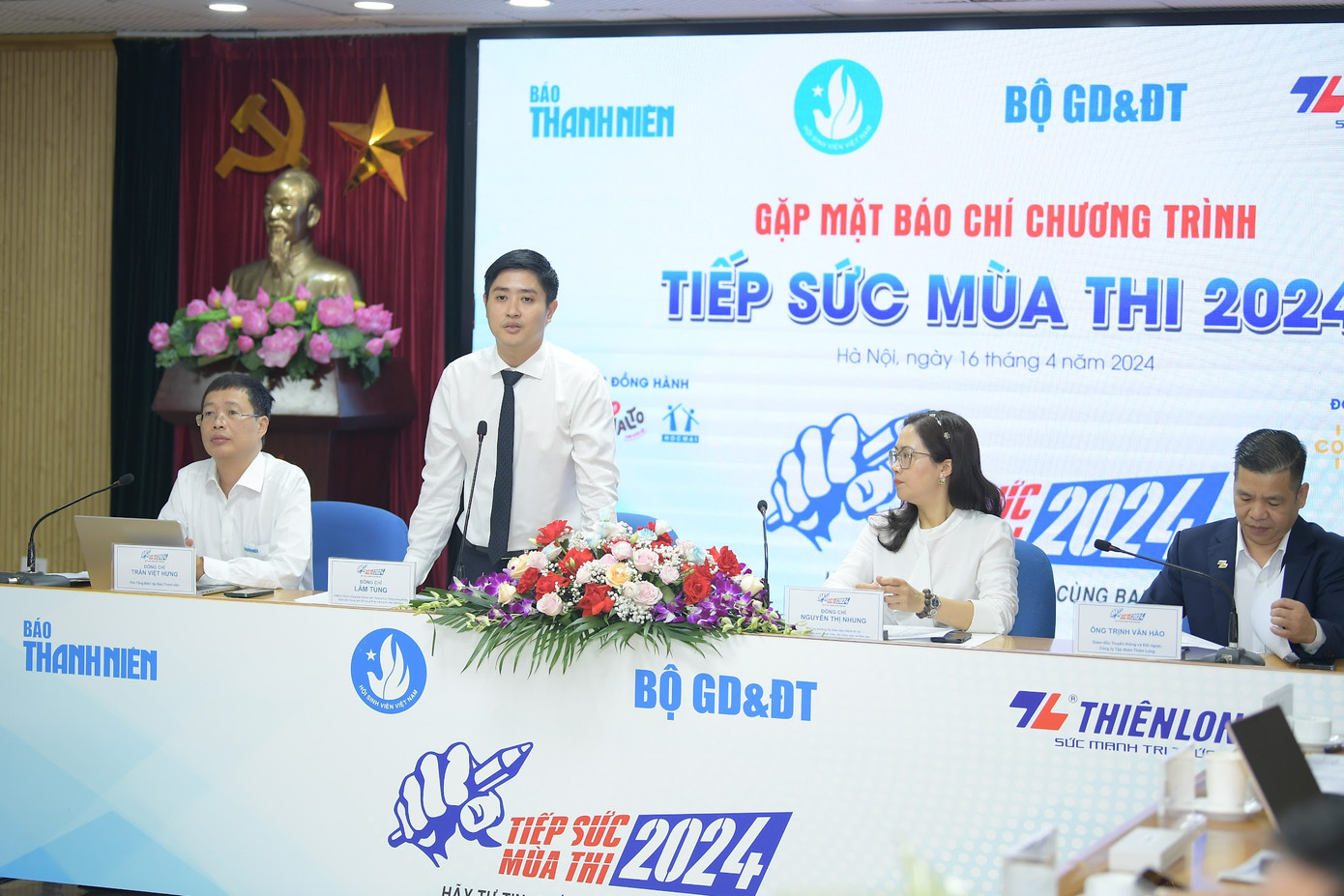 Đại diện các đơn vị tổ chức chương trình Tiếp sức mùa thi năm 2024 trao đổi thông tin với báo chí. Ảnh: Dương Triều Đại diện các đơn vị tổ chức chương trình Tiếp sức mùa thi năm 2024 trao đổi thông tin với báo chí. Ảnh: Dương Triều