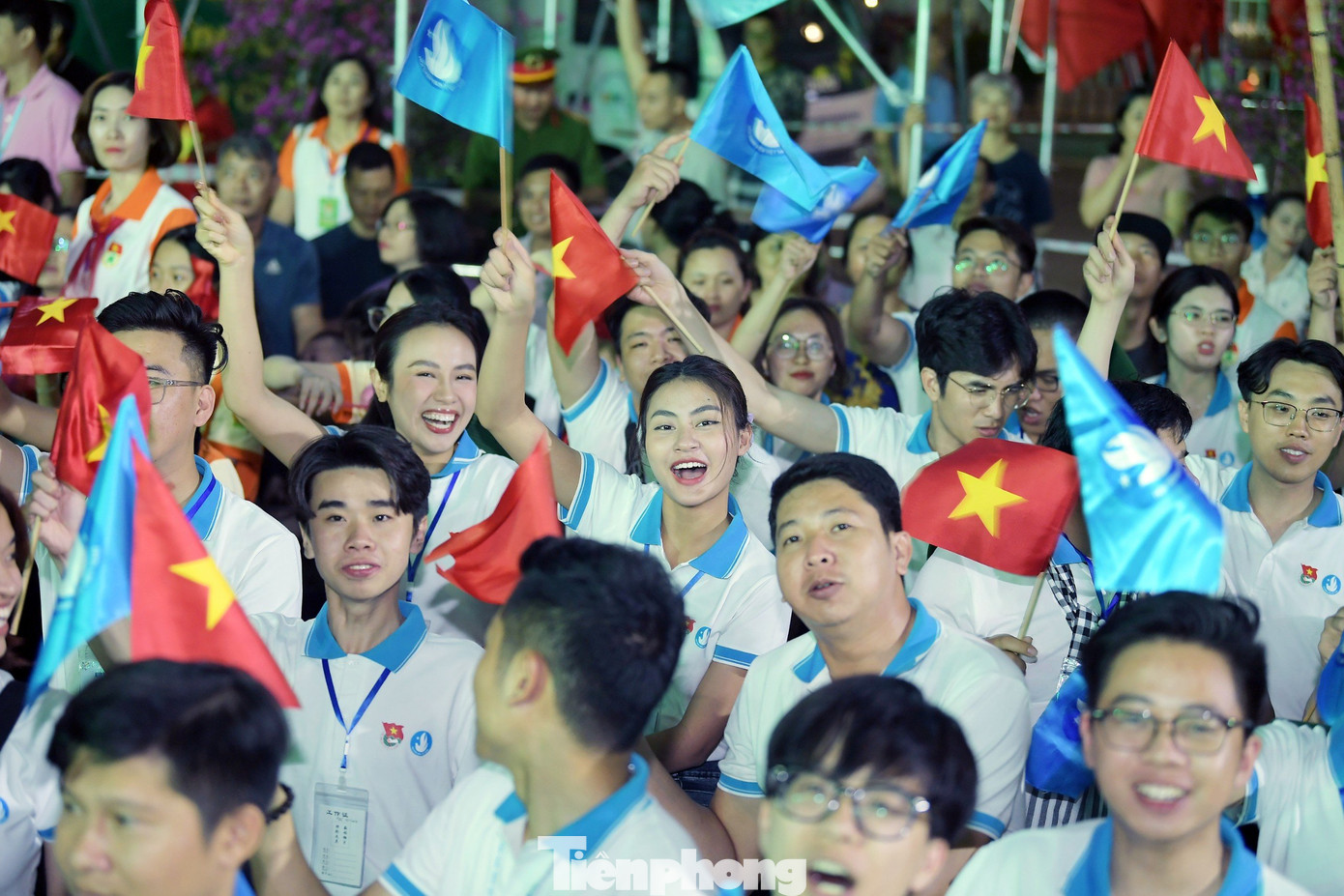 Màu sắc tuổi trẻ được thể hiện tại chương trình.