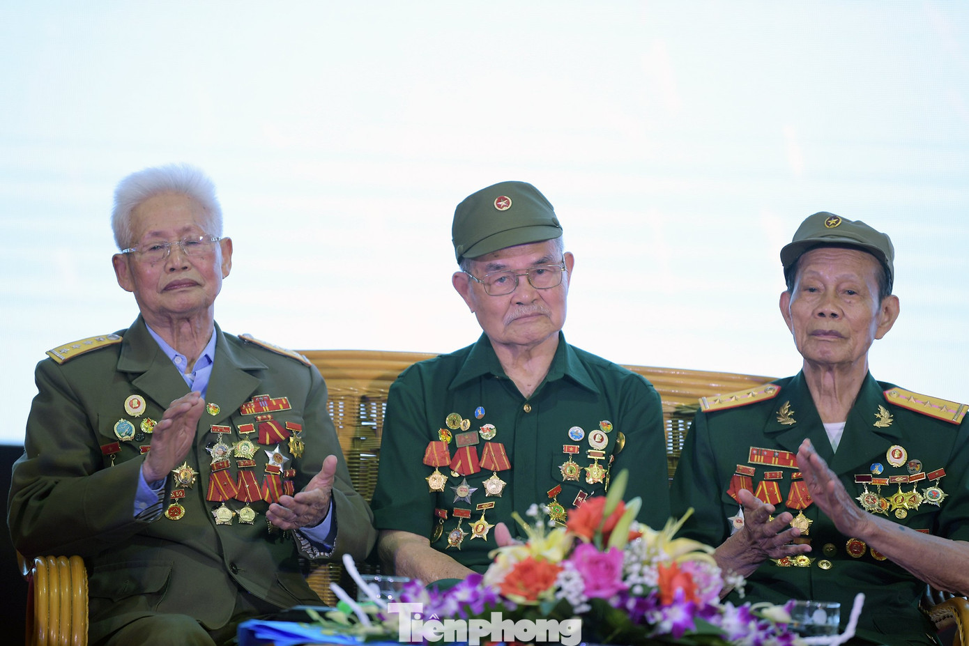 Ba nhân chứng lịch sử giao lưu tại chương trình