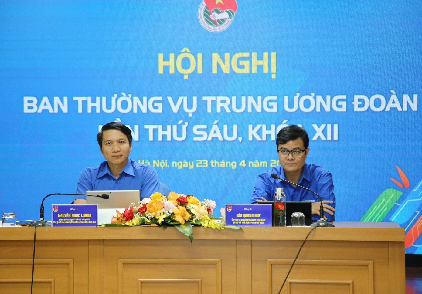 Anh Bùi Quang Huy - Ủy viên dự khuyết T.Ư Đảng, Bí thư thứ nhất T.Ư Đoàn; anh Nguyễn Ngọc Lương – Bí thư thường trực T.Ư Đoàn, Chủ tịch T.Ư Hội LHTN Việt Nam chủ trì Hội nghị. Ảnh: Đăng Hải Anh Bùi Quang Huy - Ủy viên dự khuyết T.Ư Đảng, Bí thư thứ nhất T.Ư Đoàn; anh Nguyễn Ngọc Lương – Bí thư thường trực T.Ư Đoàn, Chủ tịch T.Ư Hội LHTN Việt Nam chủ trì Hội nghị. Ảnh: Đăng Hải