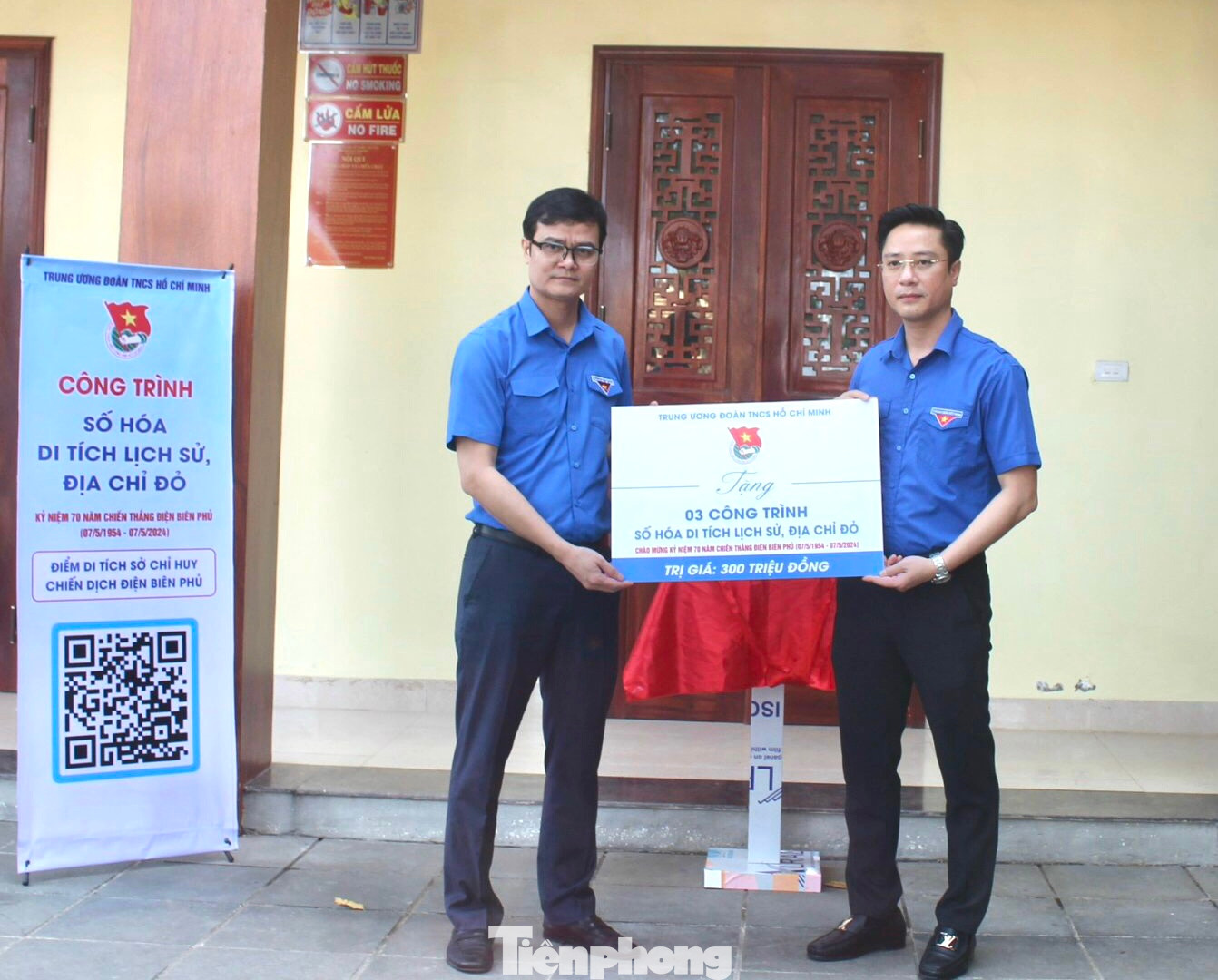 Bí thư thứ nhất T.Ư Đoàn Bùi Quang Huy trao tặng công trình số hoá tại khu Di tích lịch sử Mường Phăng. Bí thư thứ nhất T.Ư Đoàn Bùi Quang Huy trao tặng công trình số hoá tại khu Di tích lịch sử Mường Phăng.