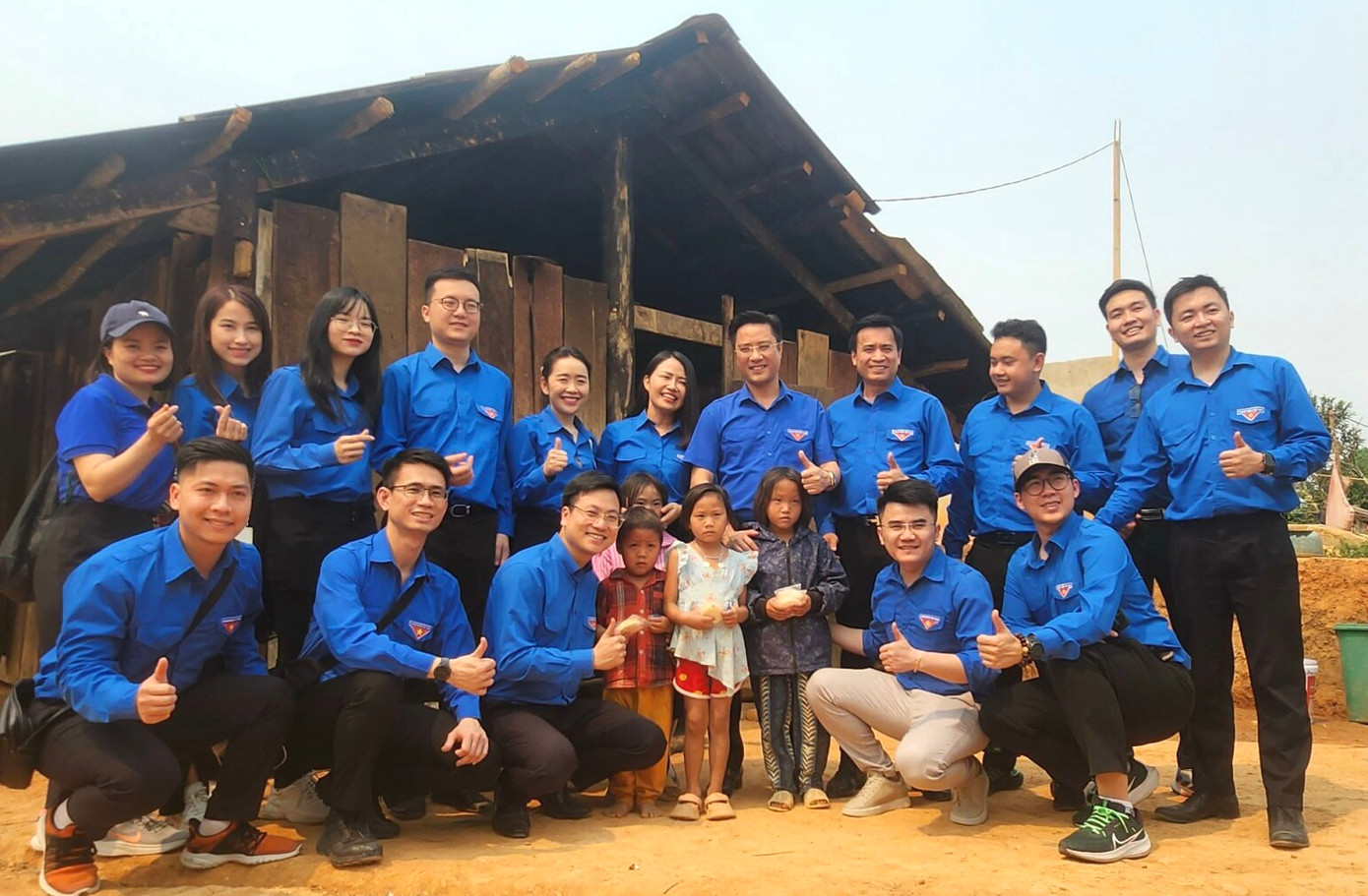 Những hoạt động tình nguyện ý nghĩa của đoàn công tác triển khai tại tỉnh Điện Biên Những hoạt động tình nguyện ý nghĩa của đoàn công tác triển khai tại tỉnh Điện Biên