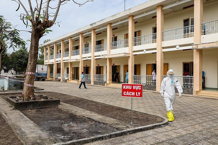 Khu cách ly tập trung tại huyện Củ Chi, nơi 2 đối tượng người Trung Quốc bỏ trốn Khu cách ly tập trung tại huyện Củ Chi, nơi 2 đối tượng người Trung Quốc bỏ trốn