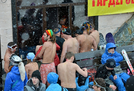 Bất chấp thời tiết giá lạnh, số lượng đăng ký tham gia sự kiện này vượt quá mong đợi của BTC