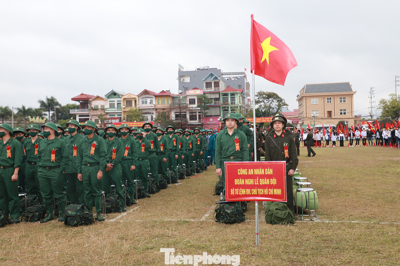 Các tân binh ở tỉnh Bắc Giang lên đường nhập ngũ Các tân binh ở tỉnh Bắc Giang lên đường nhập ngũ