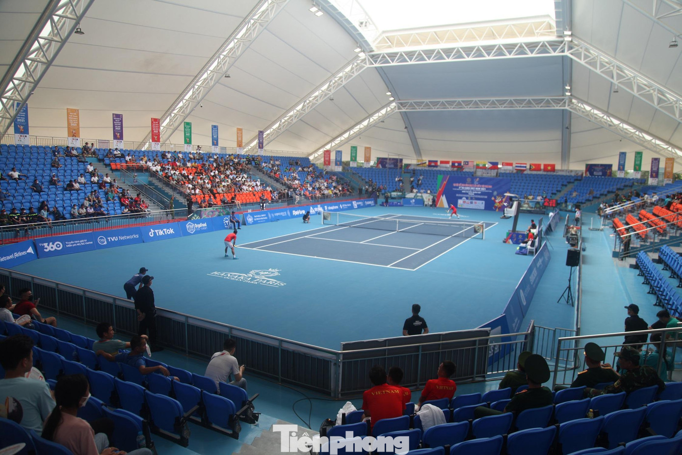 Đối với đội tuyển nữ, các tay vợt được đề cử tham gia thi đấu chính thức gồm có Chanelle Vân Nguyễn, Savanna Lý Nguyễn, Đào Minh Trang và Fodor Csilla