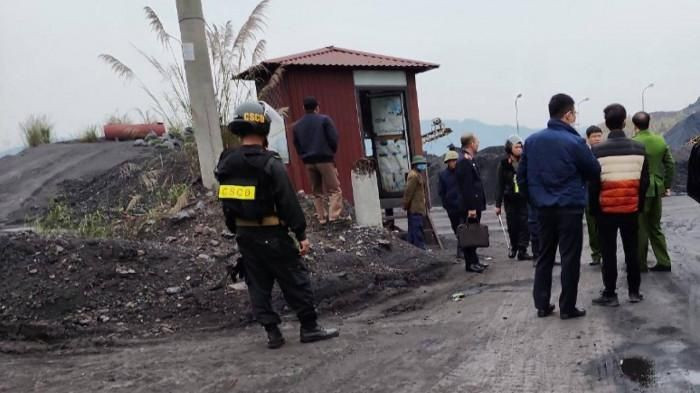 Công an khám xét mỏ than Bố Hạ Công an khám xét mỏ than Bố Hạ