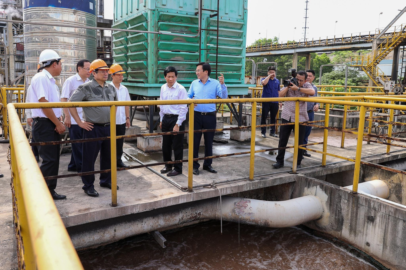 Nguyên nhân thua lỗ chủ yếu do giá nguyên, nhiên liệu đầu vào là than tăng gấp 2,3 lần so với năm 2010, chi phí tài chính tăng 2,33 lần so với tính toán của dự án đầu tư.