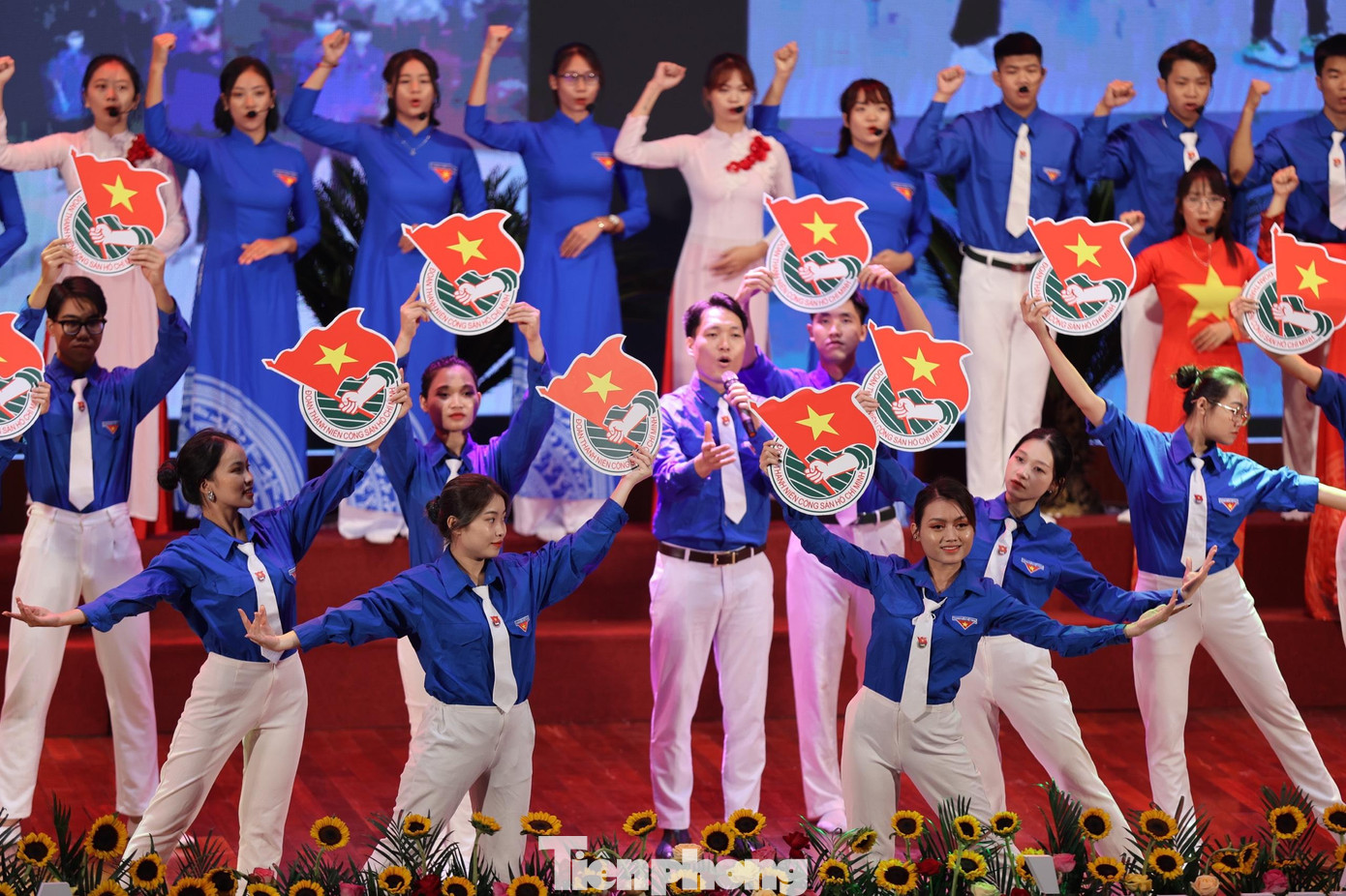 Văn nghệ chào mừng Đại hội đại biểu Đoàn TNCS Hồ Chí Minh tỉnh Bắc Ninh lần thứ XV