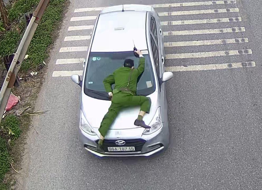 Đối tượng Quý lái xe đâm vào tổ công tác của Công an huyện Hiệp Hòa (Bắc Giang)