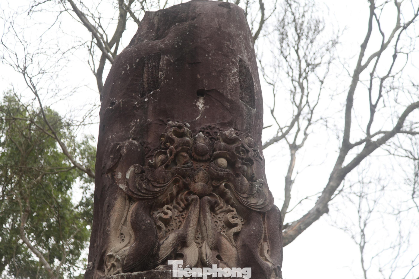 Năm 2017, cột đá chạm rồng này được công nhận Bảo vật quốc gia.