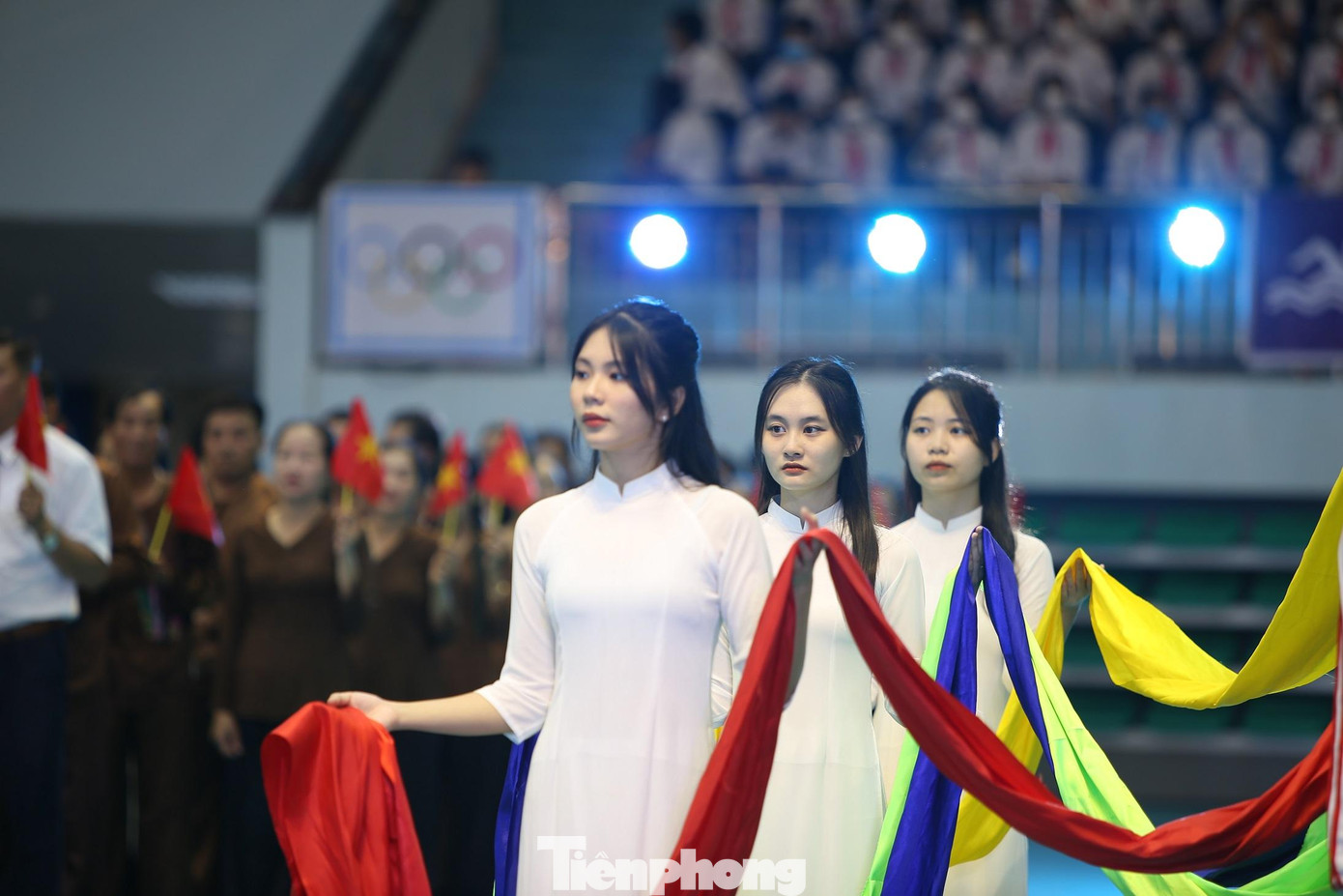 Lễ khai mạc Đại hội TDTT tỉnh Bắc Giang có sự tham gia của hàng trăm vận động viên, ca sĩ, các em học sinh, sinh trên địa bàn tỉnh Bắc Giang