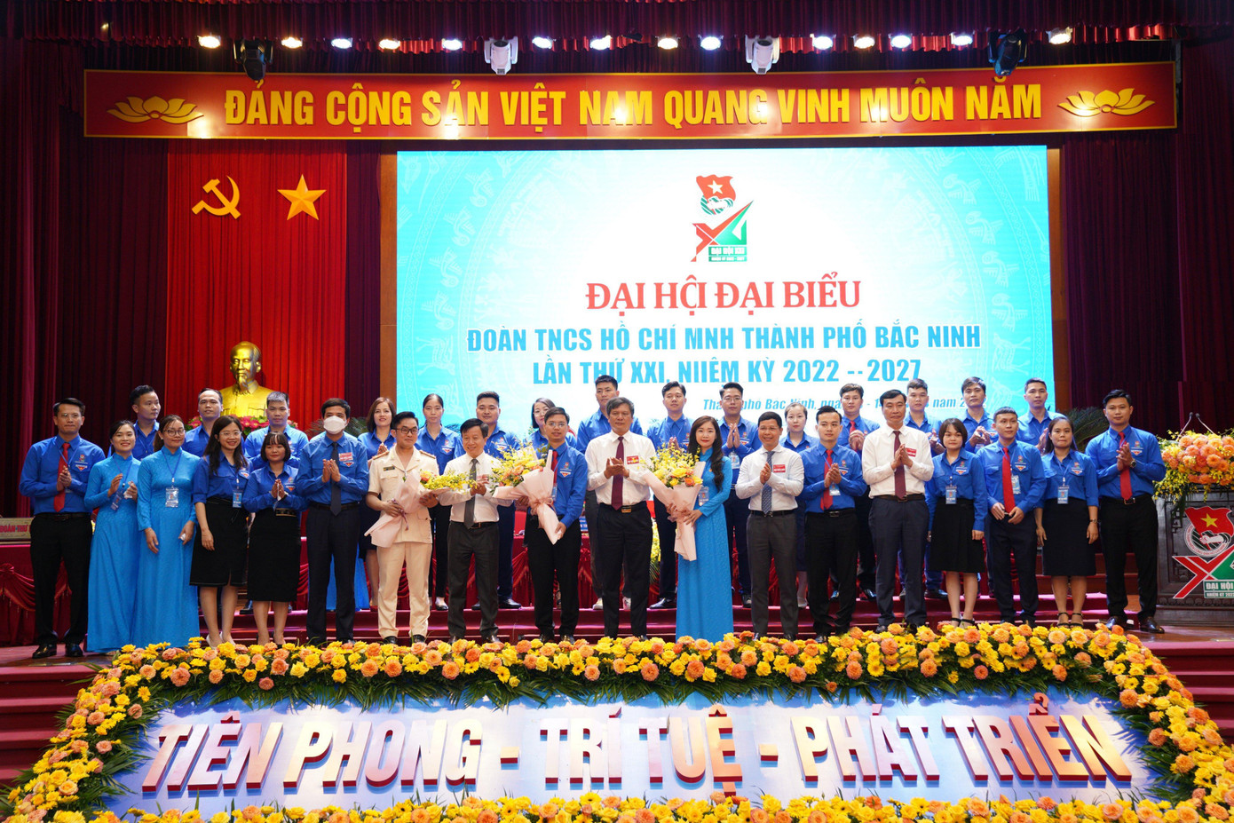 Ban Chấp hành Thành Đoàn Bắc Ninh nhiệm kỳ 2022 - 2027 Ban Chấp hành Thành Đoàn Bắc Ninh nhiệm kỳ 2022 - 2027