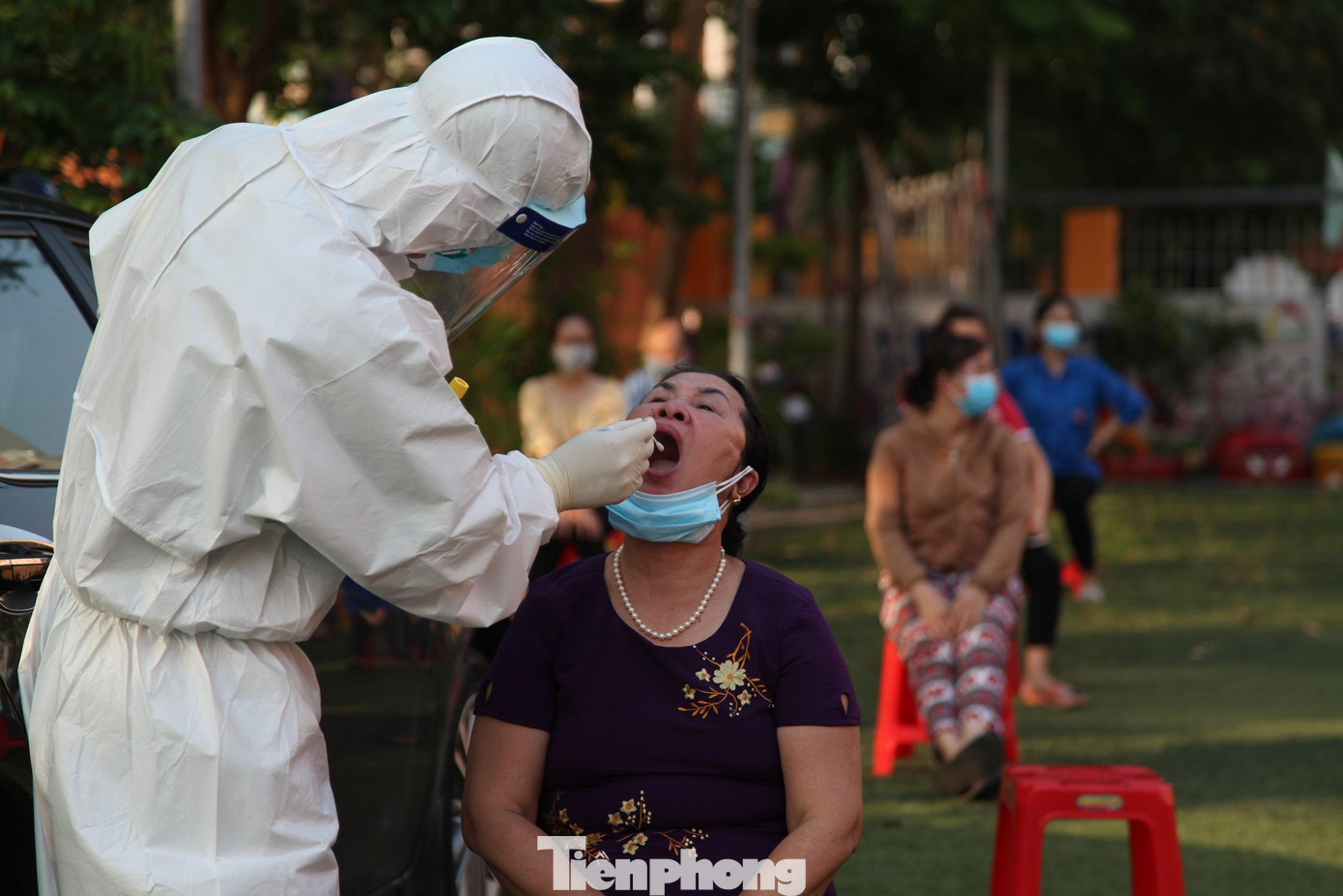 Cơ quan chức năng lấy mẫu xét nghiệm cho người dân tỉnh Bắc Giang Cơ quan chức năng lấy mẫu xét nghiệm cho người dân tỉnh Bắc Giang