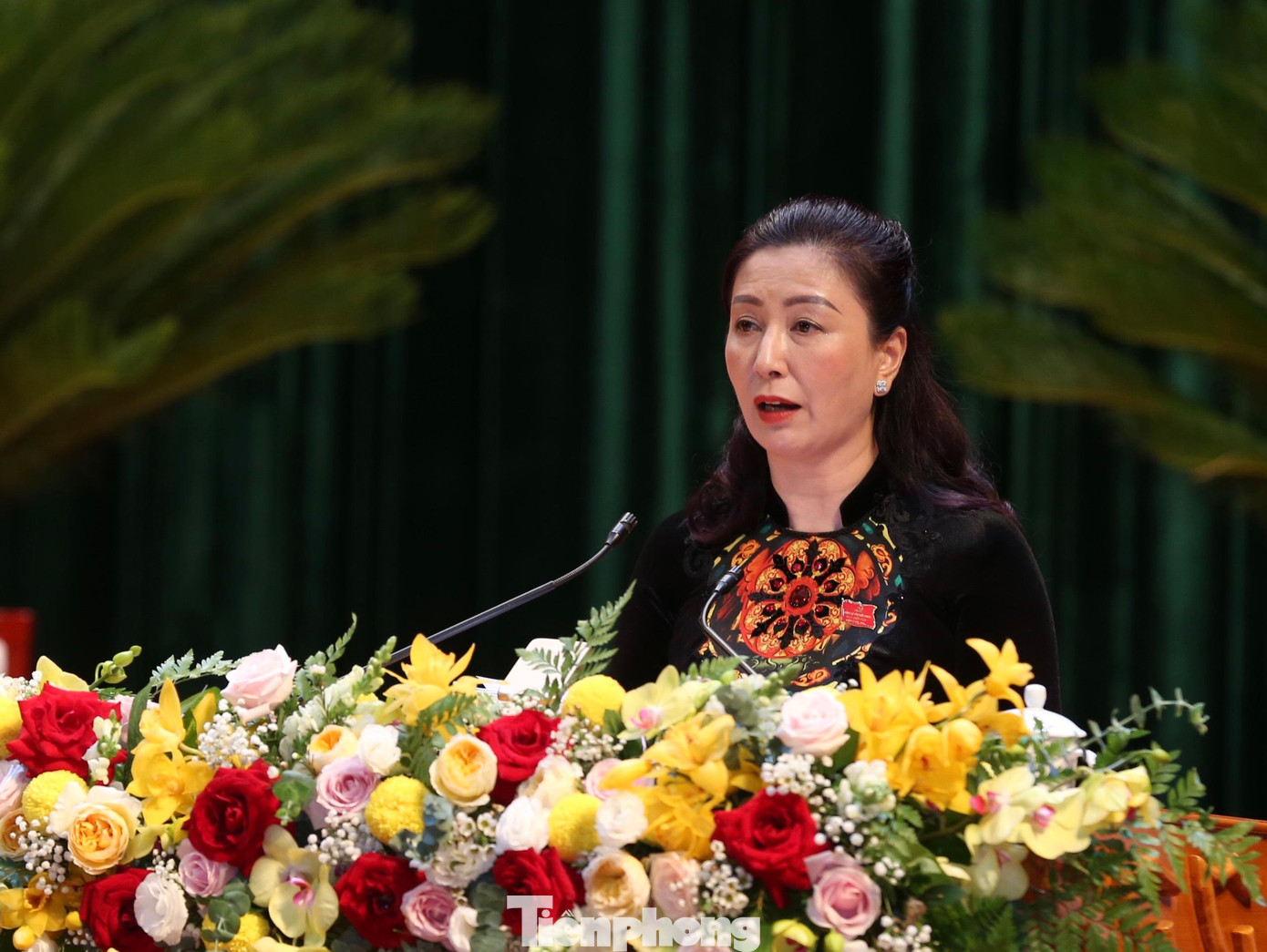 Bà Lê Thị Thu Hồng - Phó Bí thư Thường trực Tỉnh ủy, Trưởng Đoàn đại biểu Quốc hội tỉnh được bầu giữ chức Chủ tịch HĐND tỉnh khóa XIX Bà Lê Thị Thu Hồng - Phó Bí thư Thường trực Tỉnh ủy, Trưởng Đoàn đại biểu Quốc hội tỉnh được bầu giữ chức Chủ tịch HĐND tỉnh khóa XIX