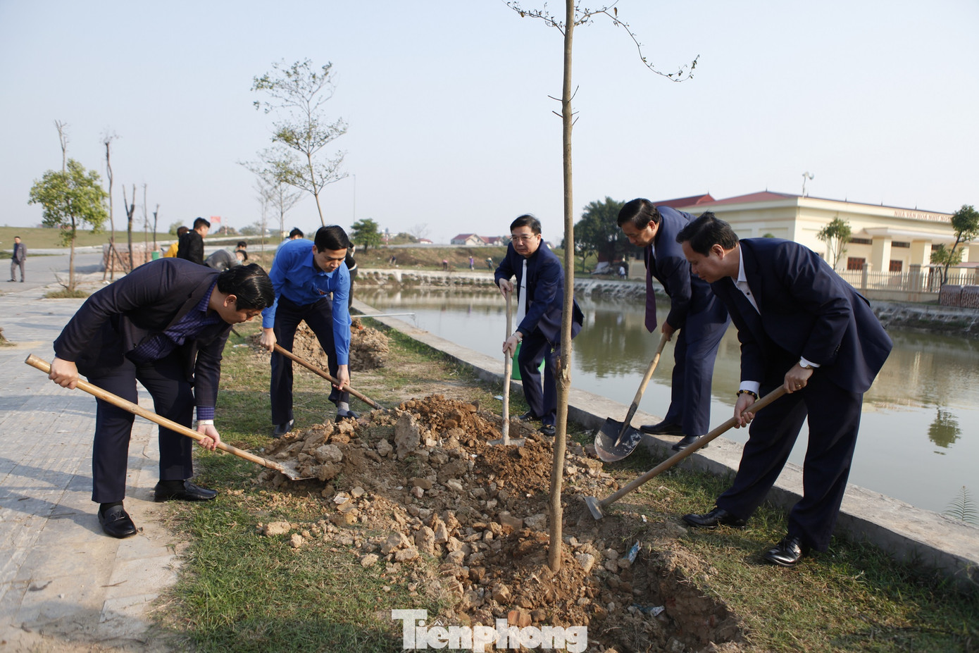 Tỉnh Đoàn Bắc Ninh trồng cây trong Tháng Thanh niên