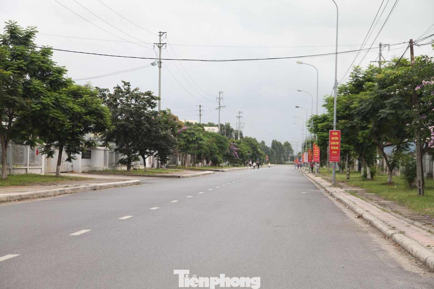 Bên trong KCN đường vắng người khác với cảnh tấp nập ngày trước Bên trong KCN đường vắng người khác với cảnh tấp nập ngày trước