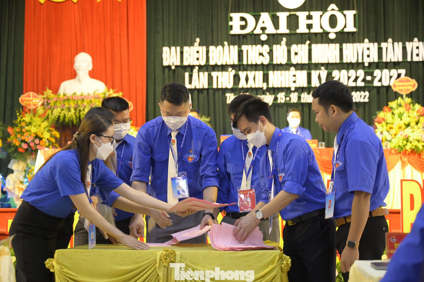 Kiểm phiếu tại Đại hội Đoàn huyện Tân Yên