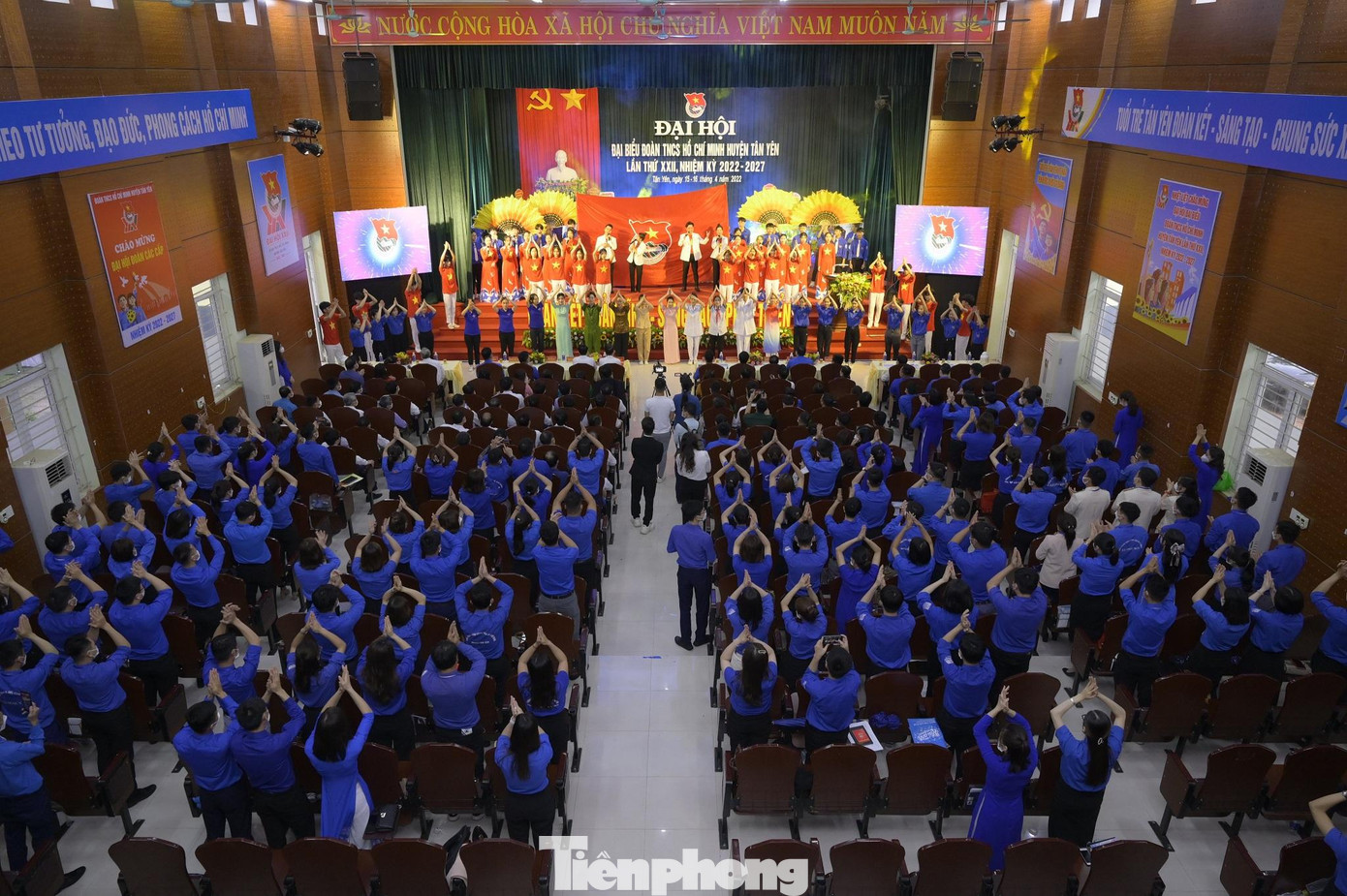 Các hoạt động bảo vệ môi trường, ứng phó với biến đổi khí hậu được các cấp Đoàn trong huyện Tân Yên tổ chức rộng khắp, sáng tạo. Huyện Đoàn Tân Yên duy trì thường xuyên 52 mô hình, công trình tuổi trẻ xây dựng lối sống xanh thu hút 1.200 đoàn viên, thanh niên tham gia. Các cấp Đoàn huyện Tân Yên trồng mới hơn 64.400 cây xanh, tổ chức 1.000 buổi dọn dẹp vệ sinh môi trường, xóa 3 điểm đen ô nhiễm môi trường, thành lập và duy trì 26 câu lạc bộ, tổ, đội, nhóm thanh niên xung kích bảo vệ môi trường, thu gom rác thải thu hút 6.700 lượt đoàn viên, thanh niên tham gia.