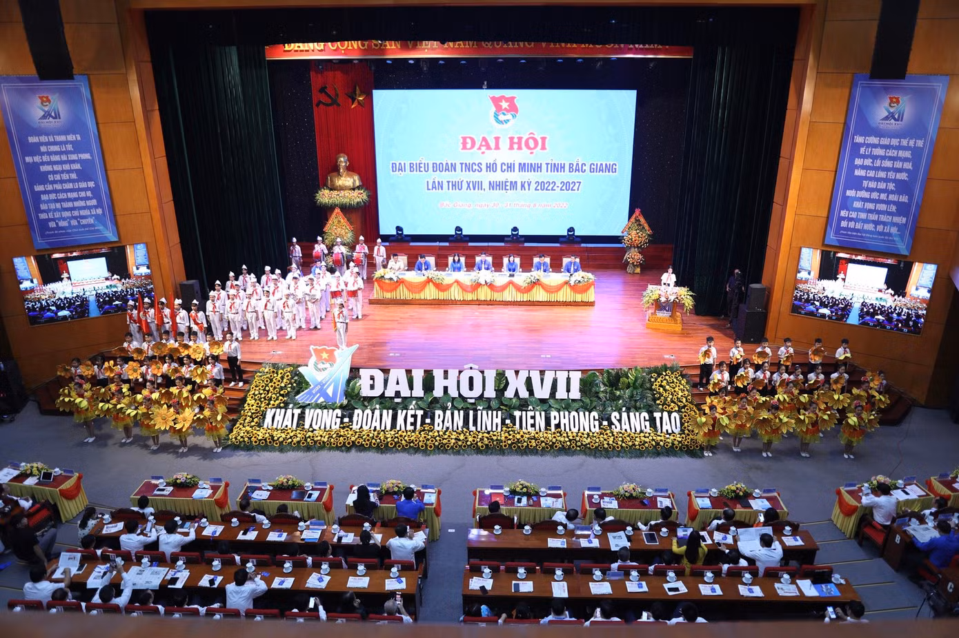 Đại hội Đoàn TNCS Hồ Chí Minh tỉnh Bắc Giang lần thứ XVII Đại hội Đoàn TNCS Hồ Chí Minh tỉnh Bắc Giang lần thứ XVII