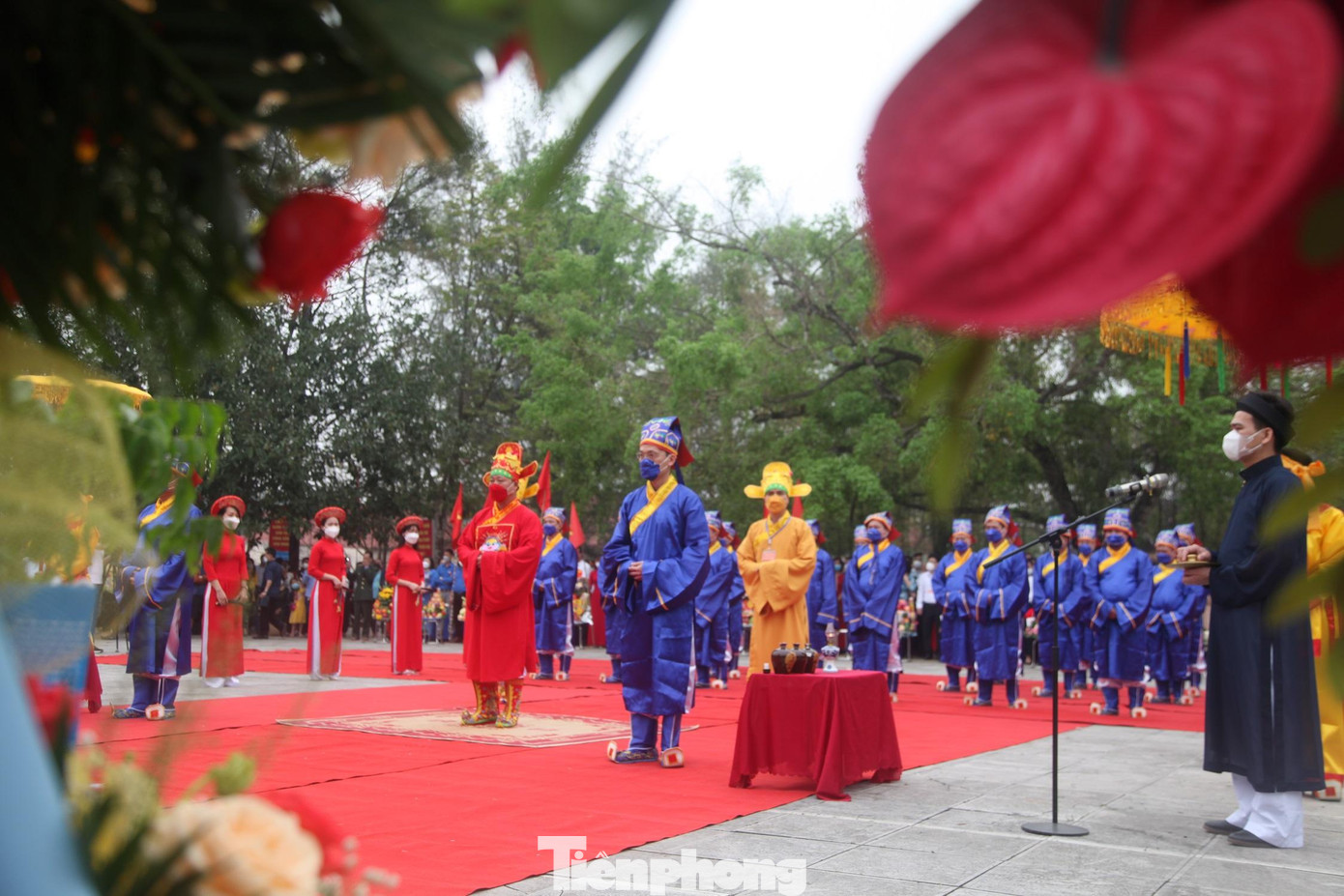 Đoàn tế thực hiện các nghi lễ tại lễ hội Yên Thế