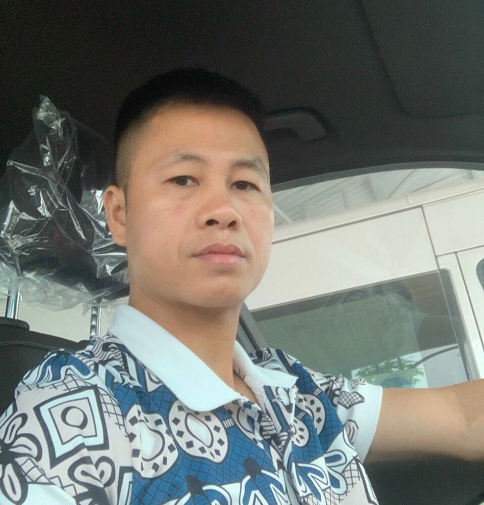 Đại úy Bằng cứu sống cháu bé bị đuối nước.